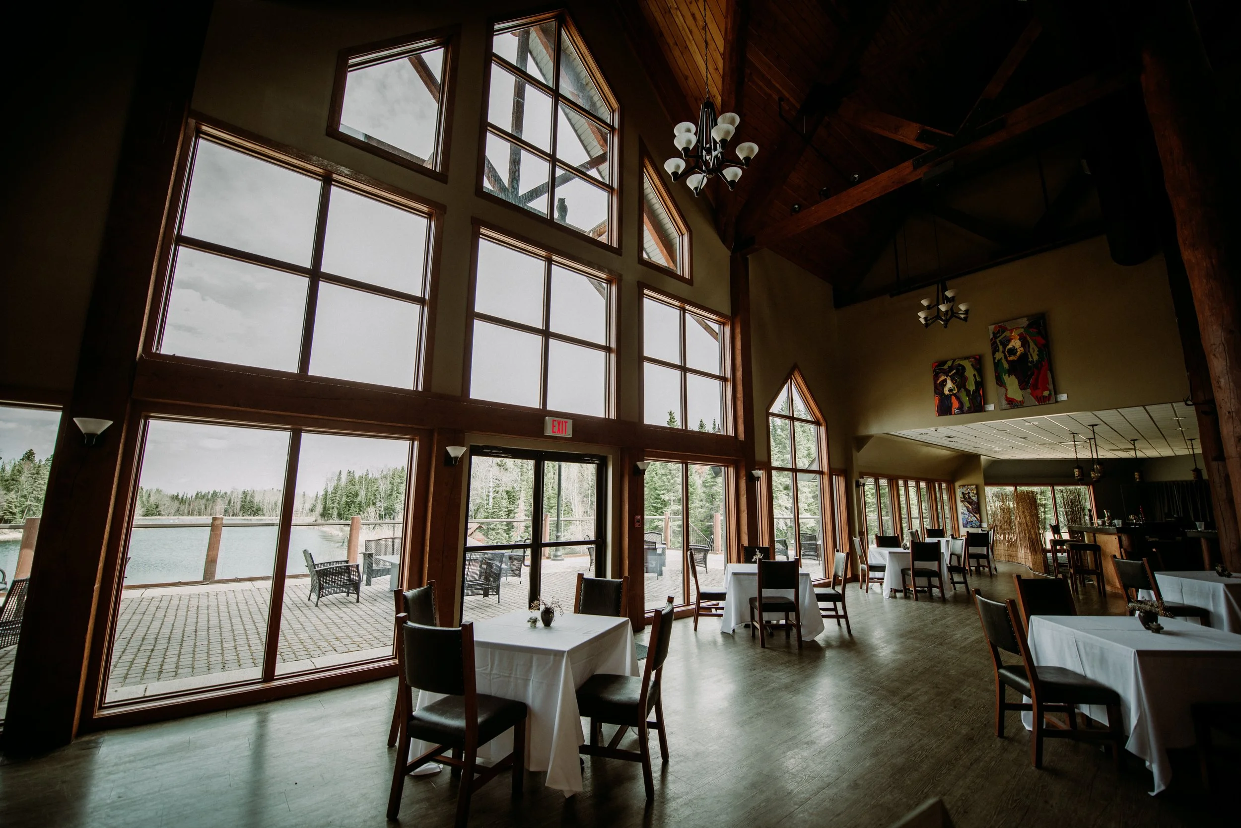 Seasonal Food & Beverage Server