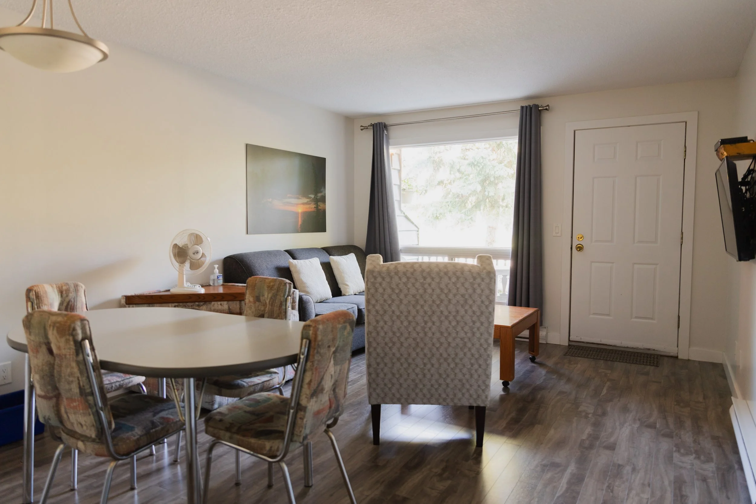 1 Bedroom Standard Suite — photo 10 of 24