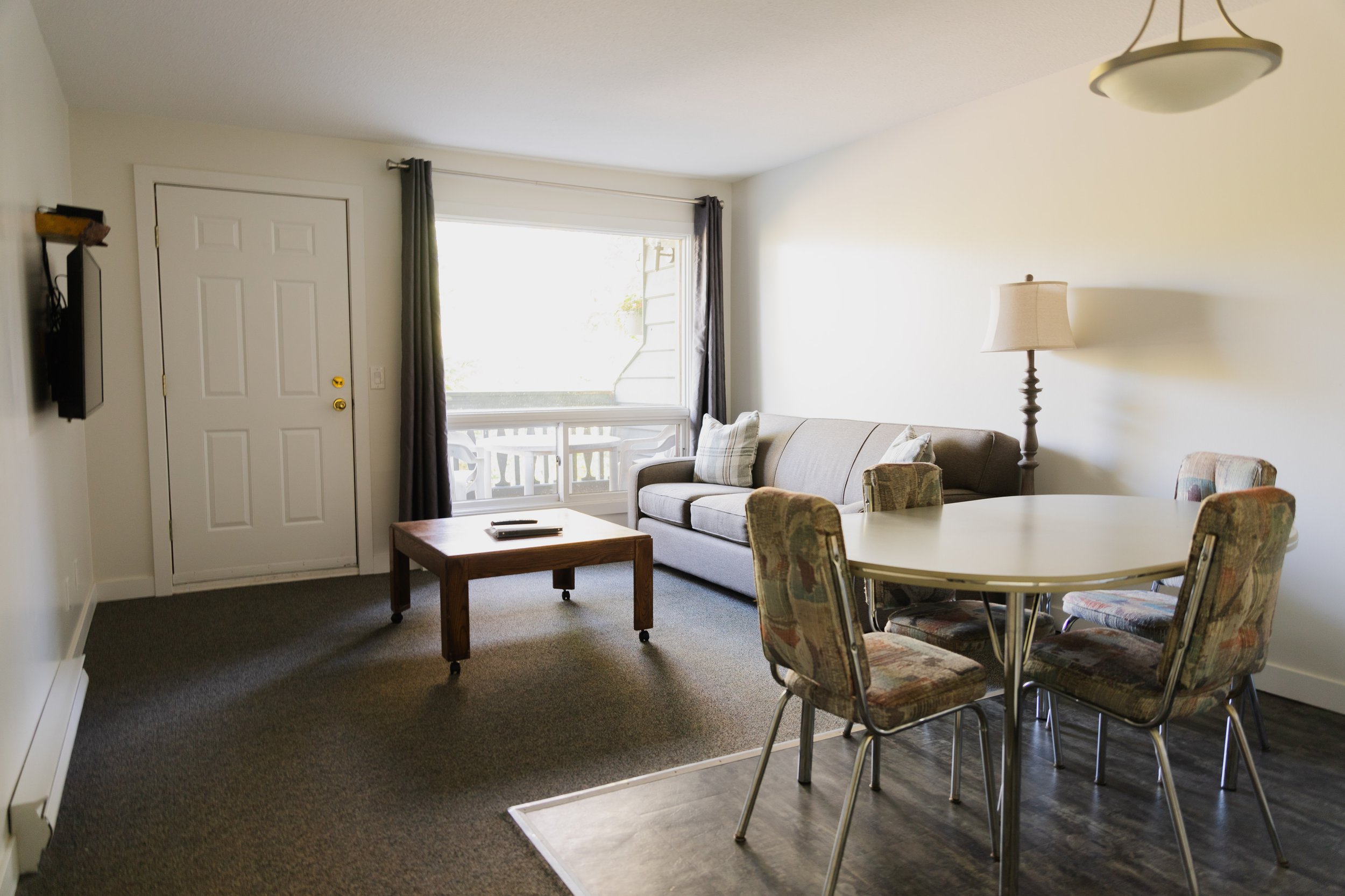1 Bedroom Standard Suite — photo 14 of 24