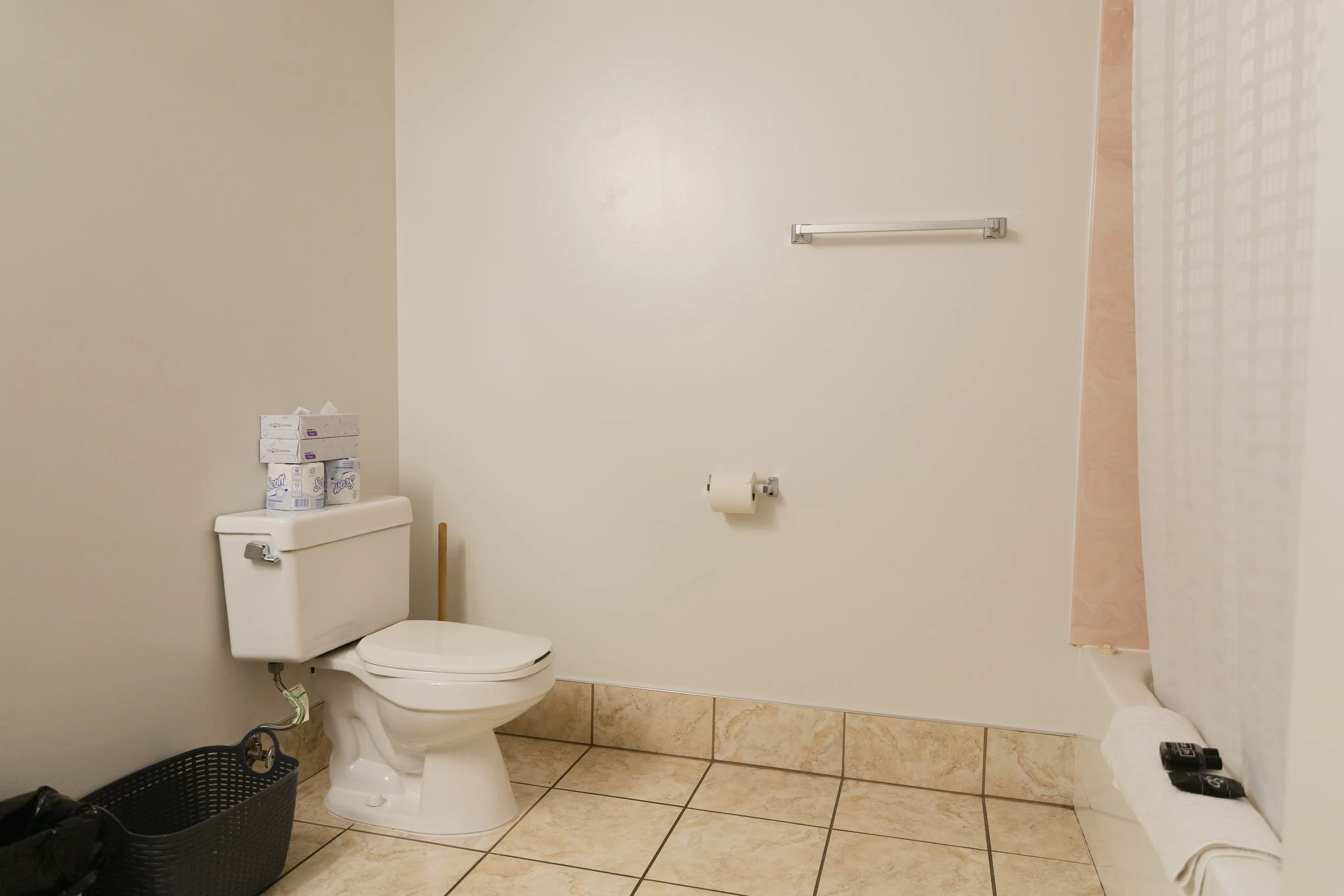 1 Bedroom Standard Suite — photo 16 of 24