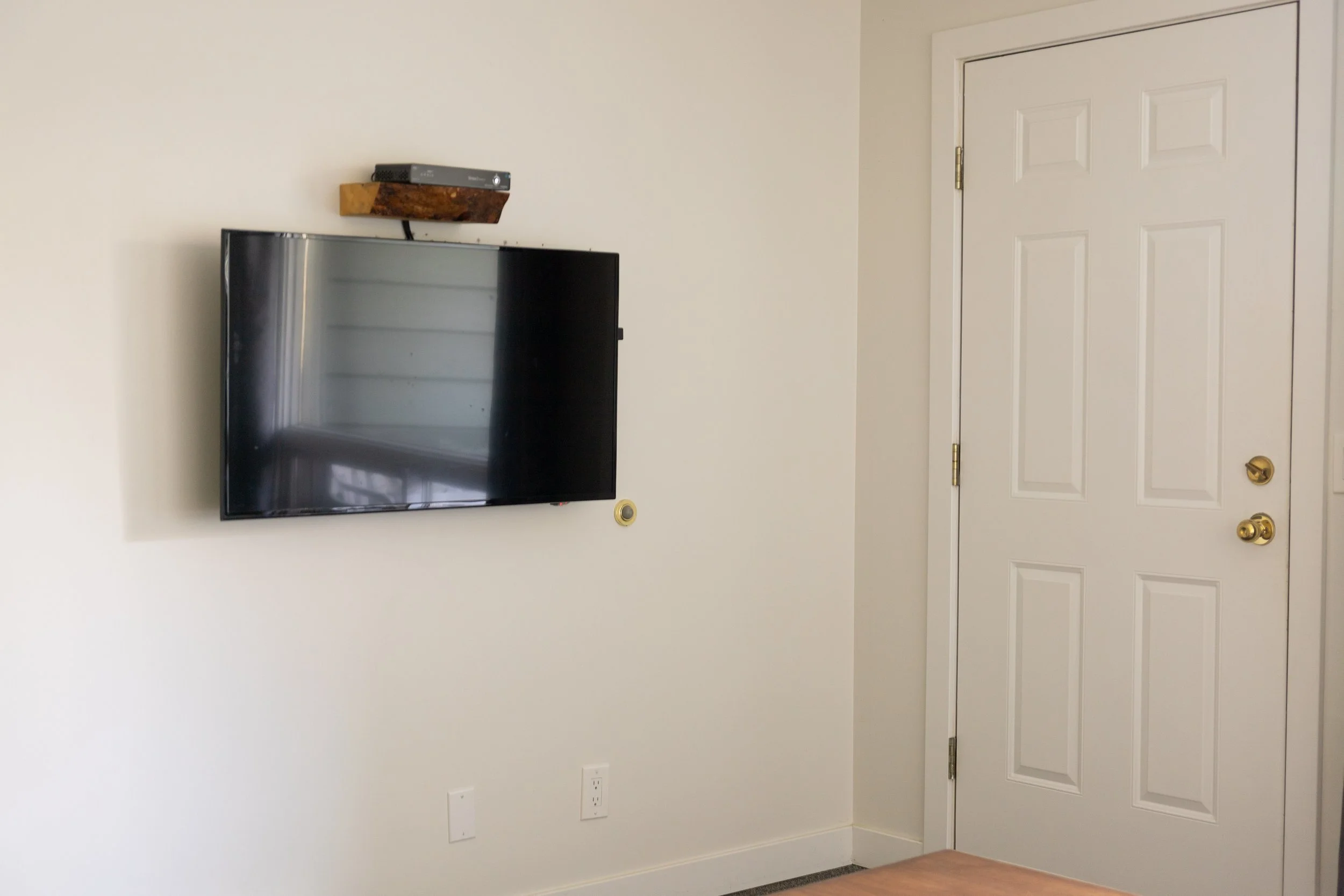 1 Bedroom Standard Suite — photo 23 of 24
