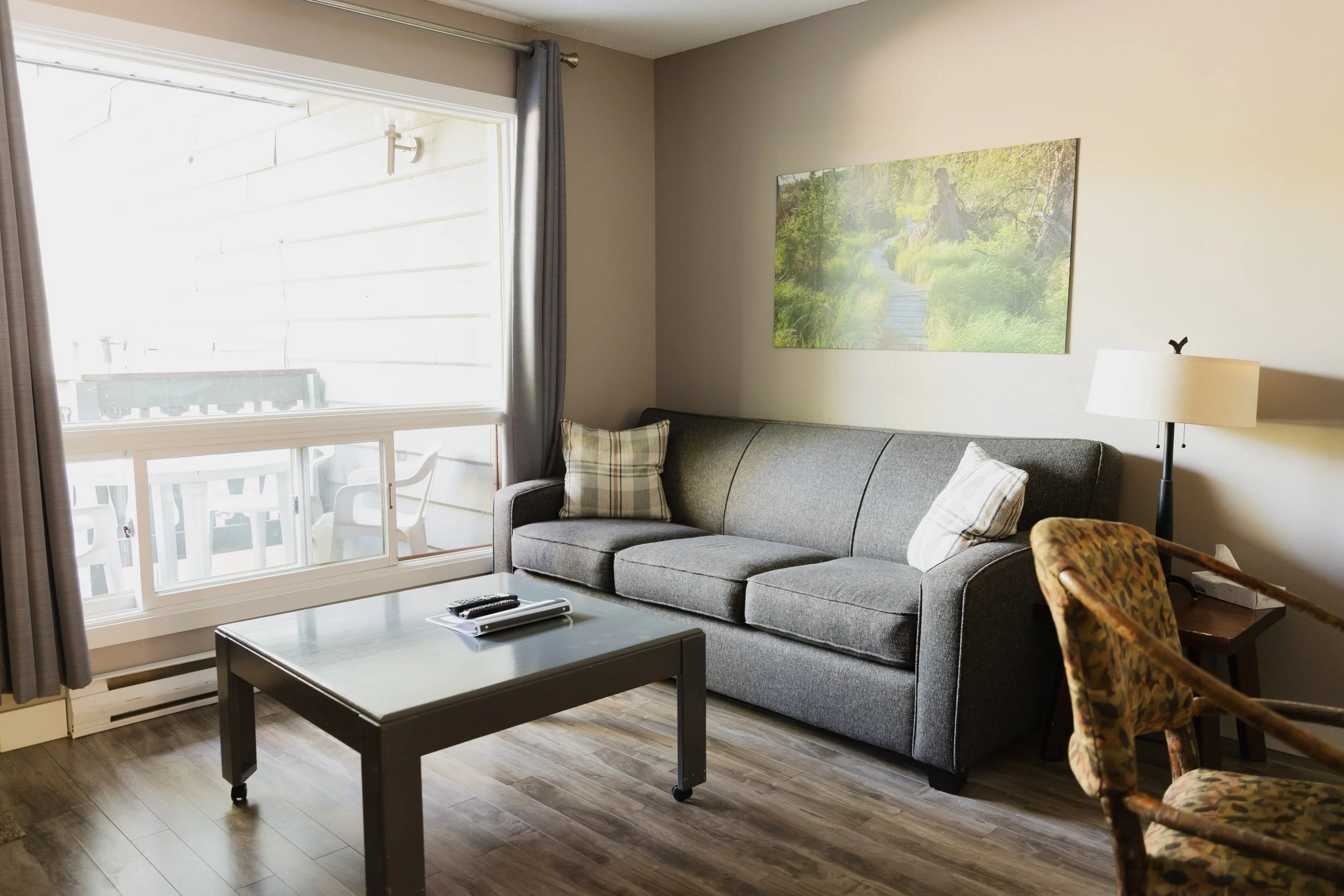 1 Bedroom Accessible Suite — photo 8 of 10