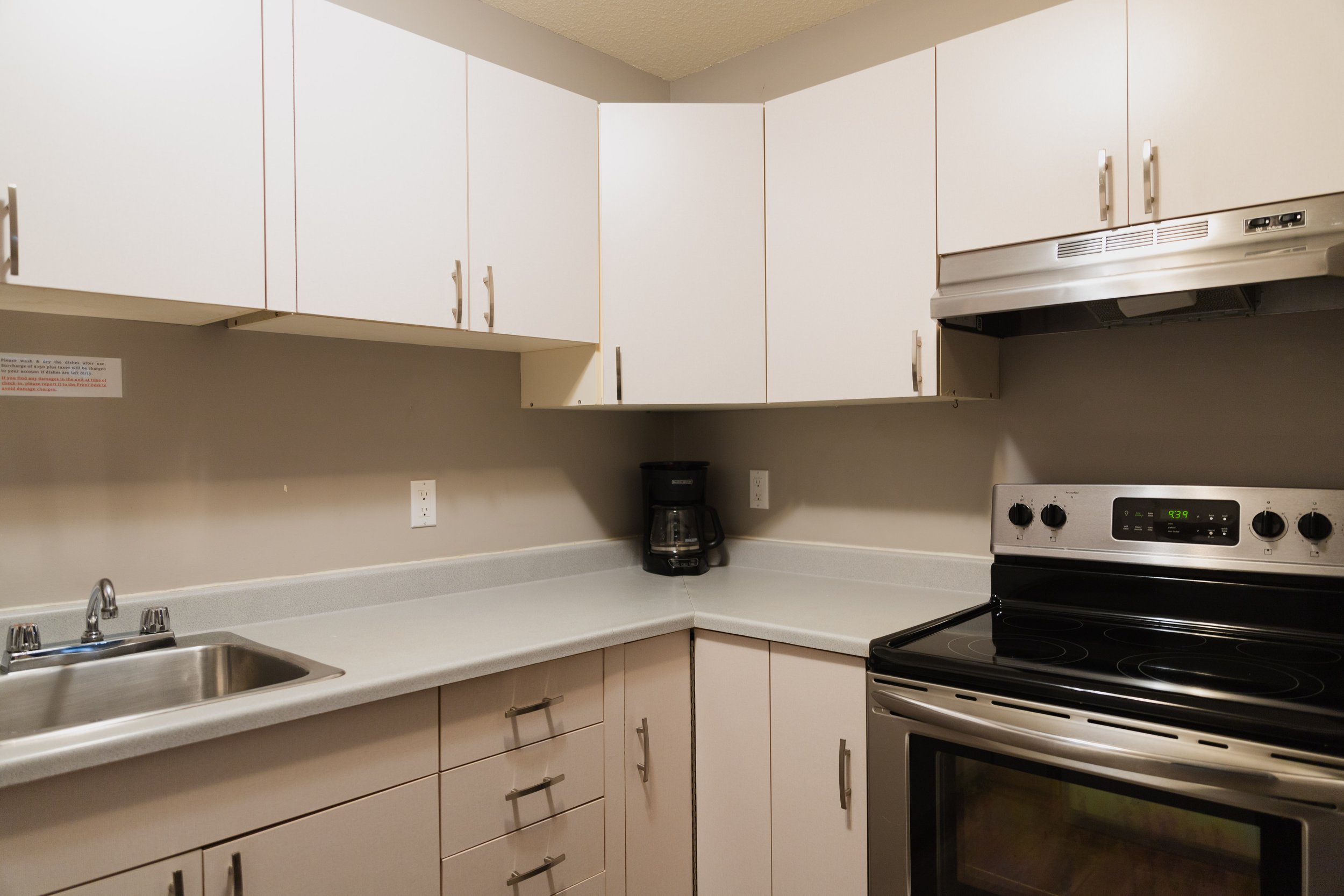 3 Bedroom Upper Executive Suite — photo 5 of 14
