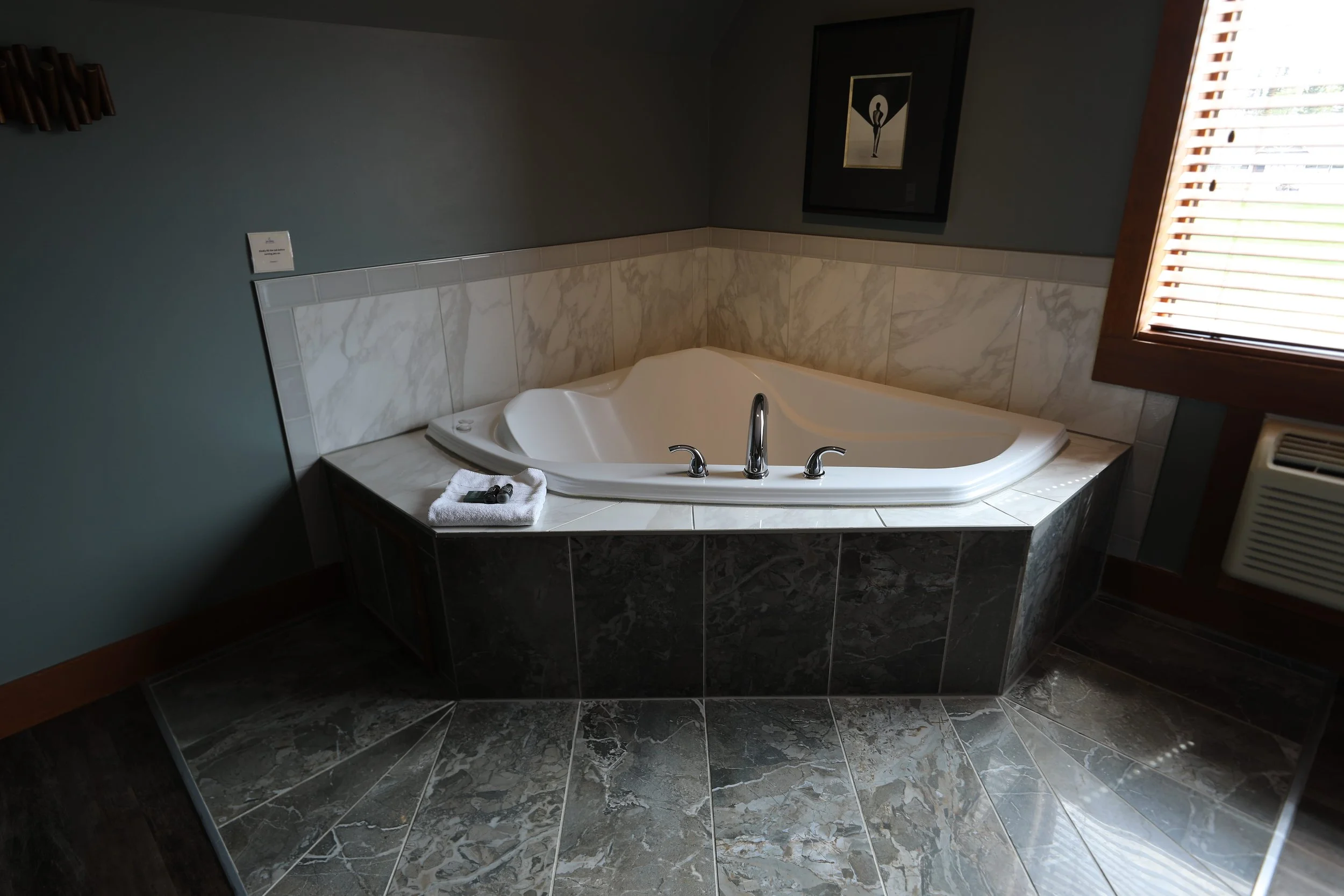 The Executive Suite — photo 5 of 13