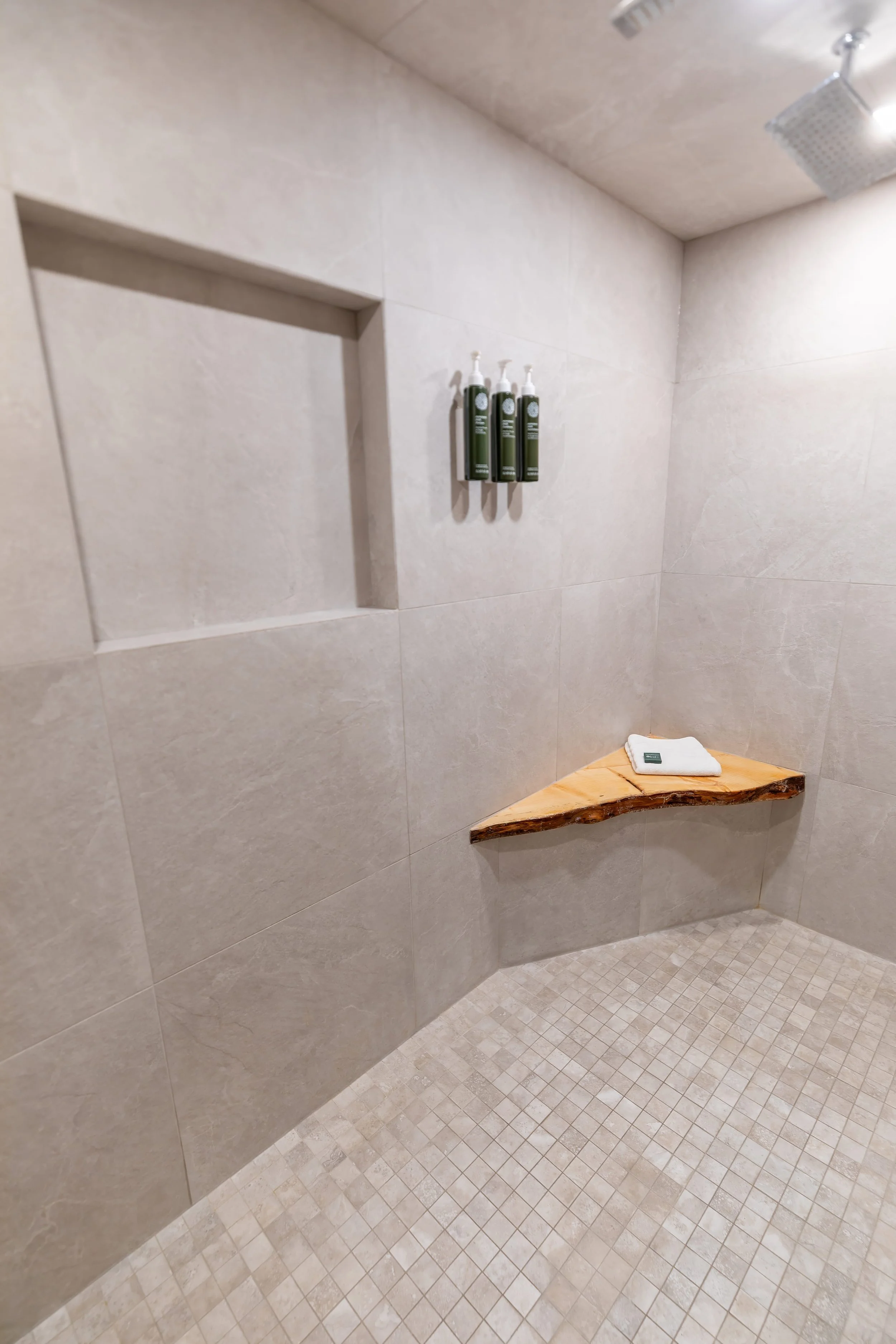 The Executive Suite — photo 8 of 13