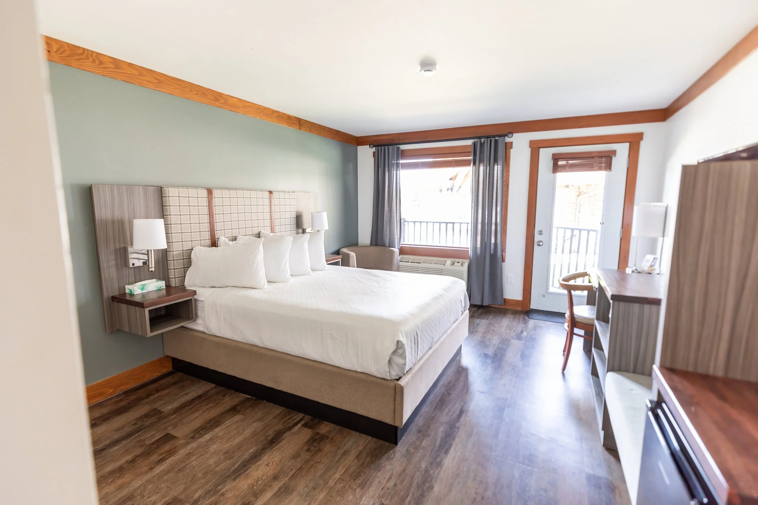 The Woodland Accessible Room — photo 1 of 13